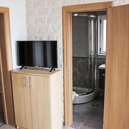 Apartment Silvia-3 By Interhome Makarska