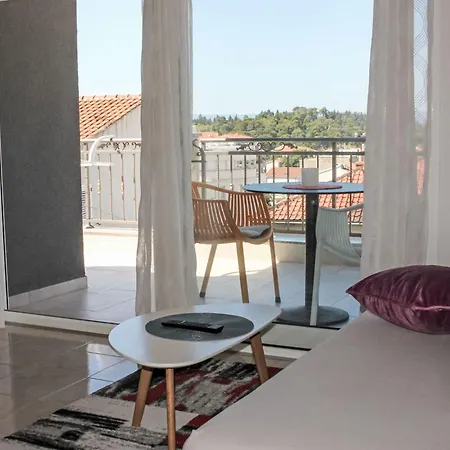 Apartment Silvia-3 By Interhome